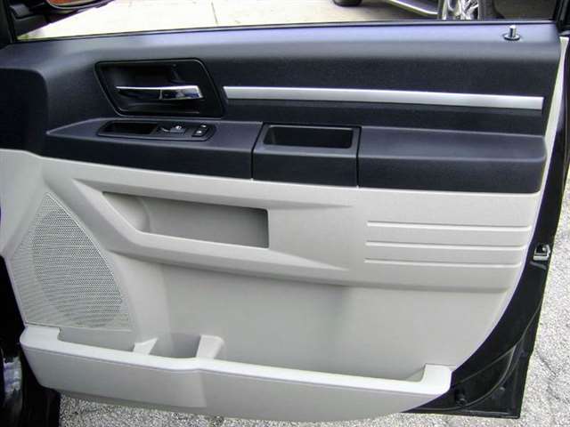 2010 Dodge Grand Caravan SE 4dr Mini-Van